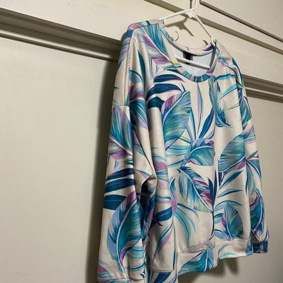 Torrid long sleeve, beautiful tropical sweatshirt, size 1X - Picture 2 of 8
